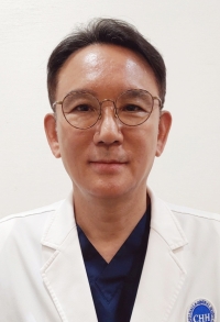 배경태 의료진 사진